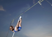 领先优势明显引发热议！，浓眉哥在RNG比赛中重返赛场再创辉煌时刻