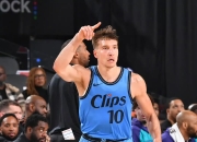 球队高光时刻回顾，比赛结局出人意料