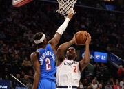 快船绝杀时刻，威金斯点燃赛场，命运悬念迎来胜利！